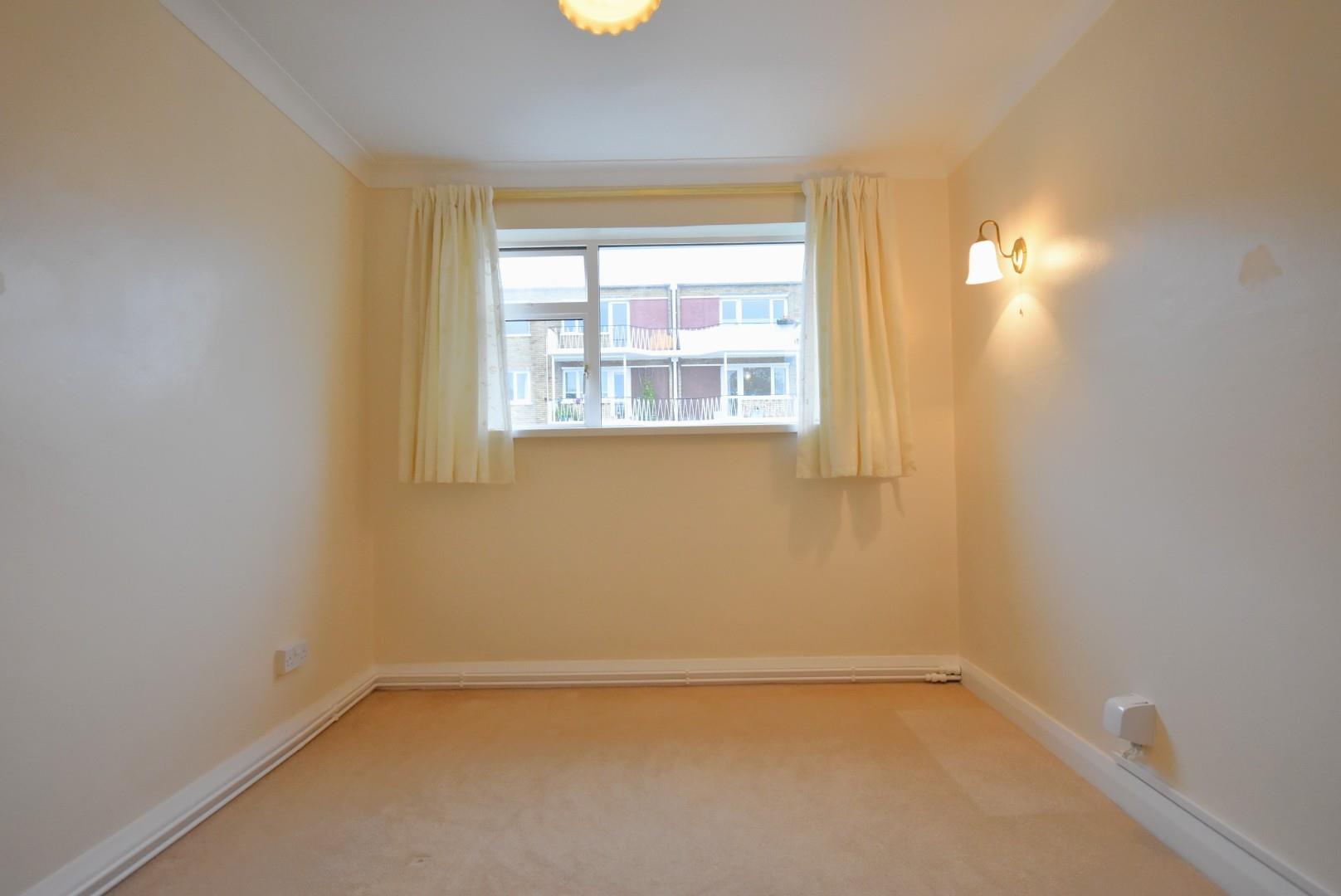 15 Albany Court, Beach Road, Penarth, CF64 1JU